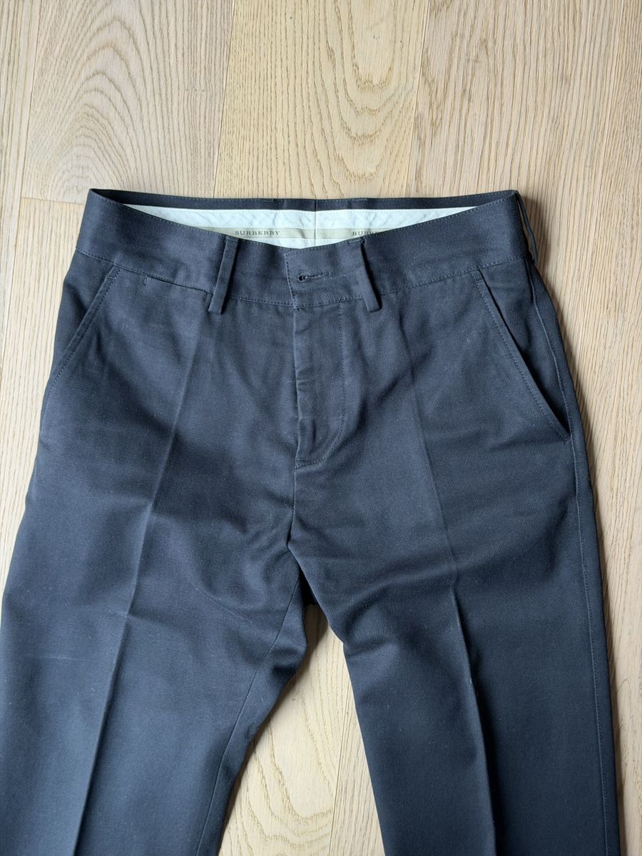Burberry Pantaloni: Burberry black pants size 44 – Usato da Zürich venduto da dav_ylk6 1