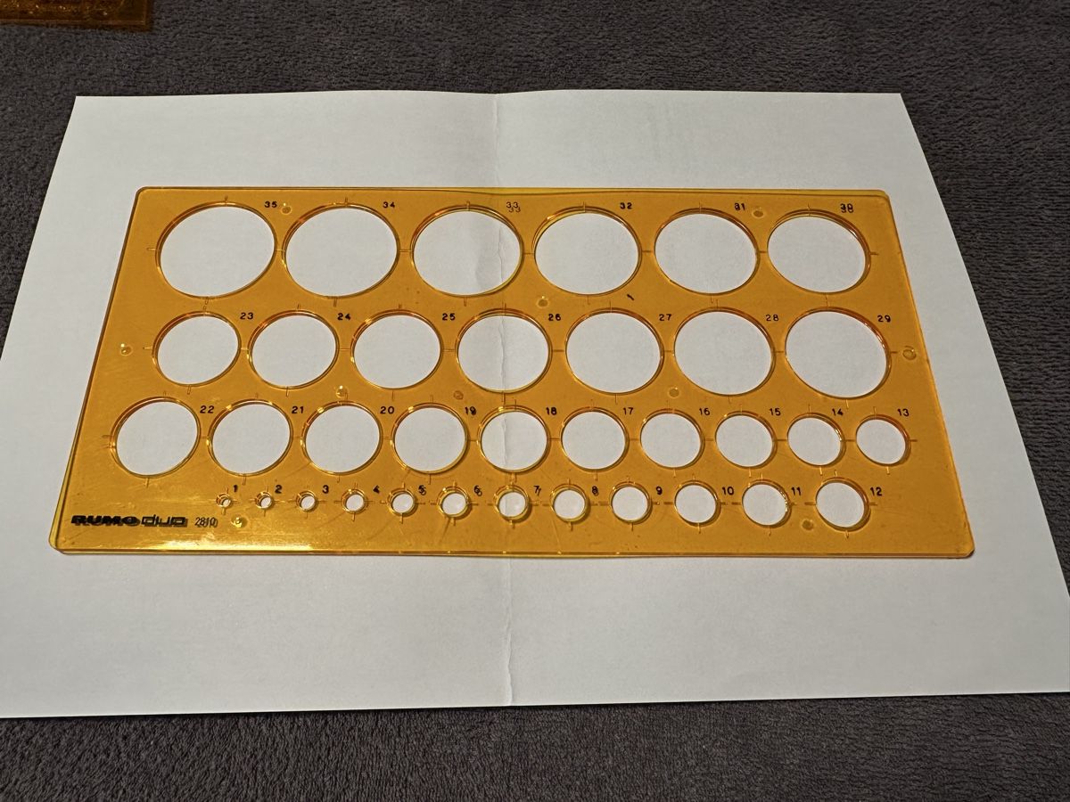 Schablonen: Zeichenschablonen Set – Gebraucht aus Schwende von weesli 1