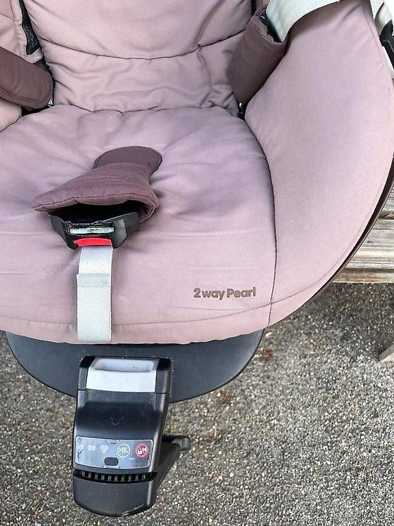 Seggiolini per auto: MaxiCosi 2Way Pearl inkl. Isofix Base – Usato da Olten venduto da Carmi30 1