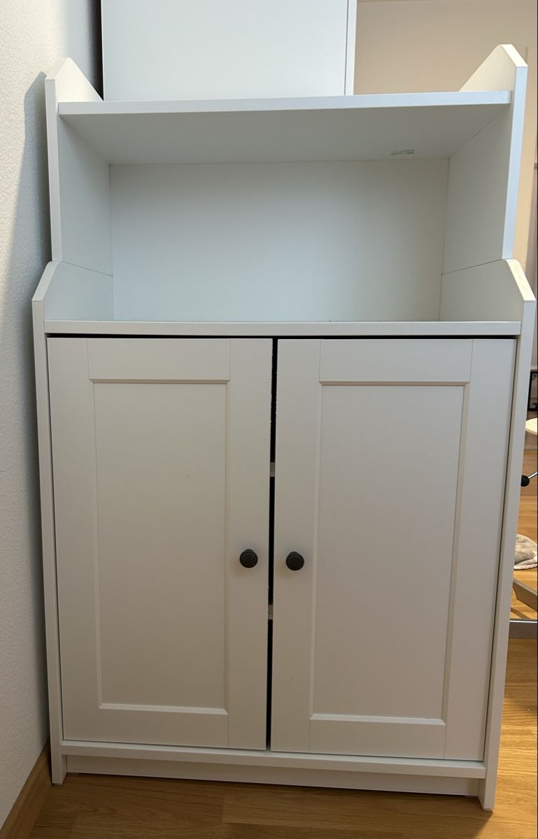 Kommoden: Weisser Ikea Möbel mit Türen – Gebraucht aus Luzern von mor_97g7