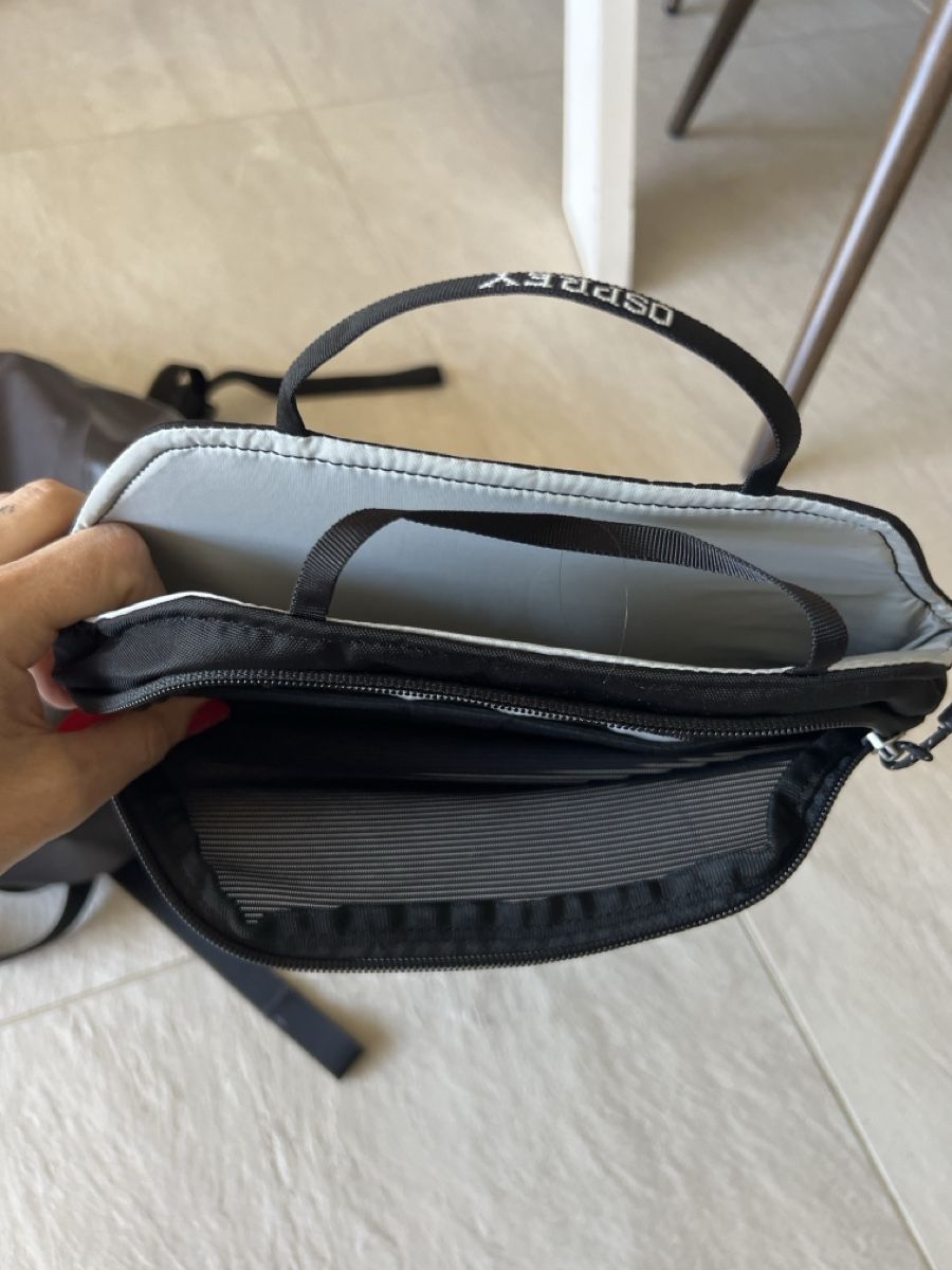 Osprey Zaini: Osprey wasserdichter Rucksack neuwertig – Usato da Bolligen venduto da Solina12 4