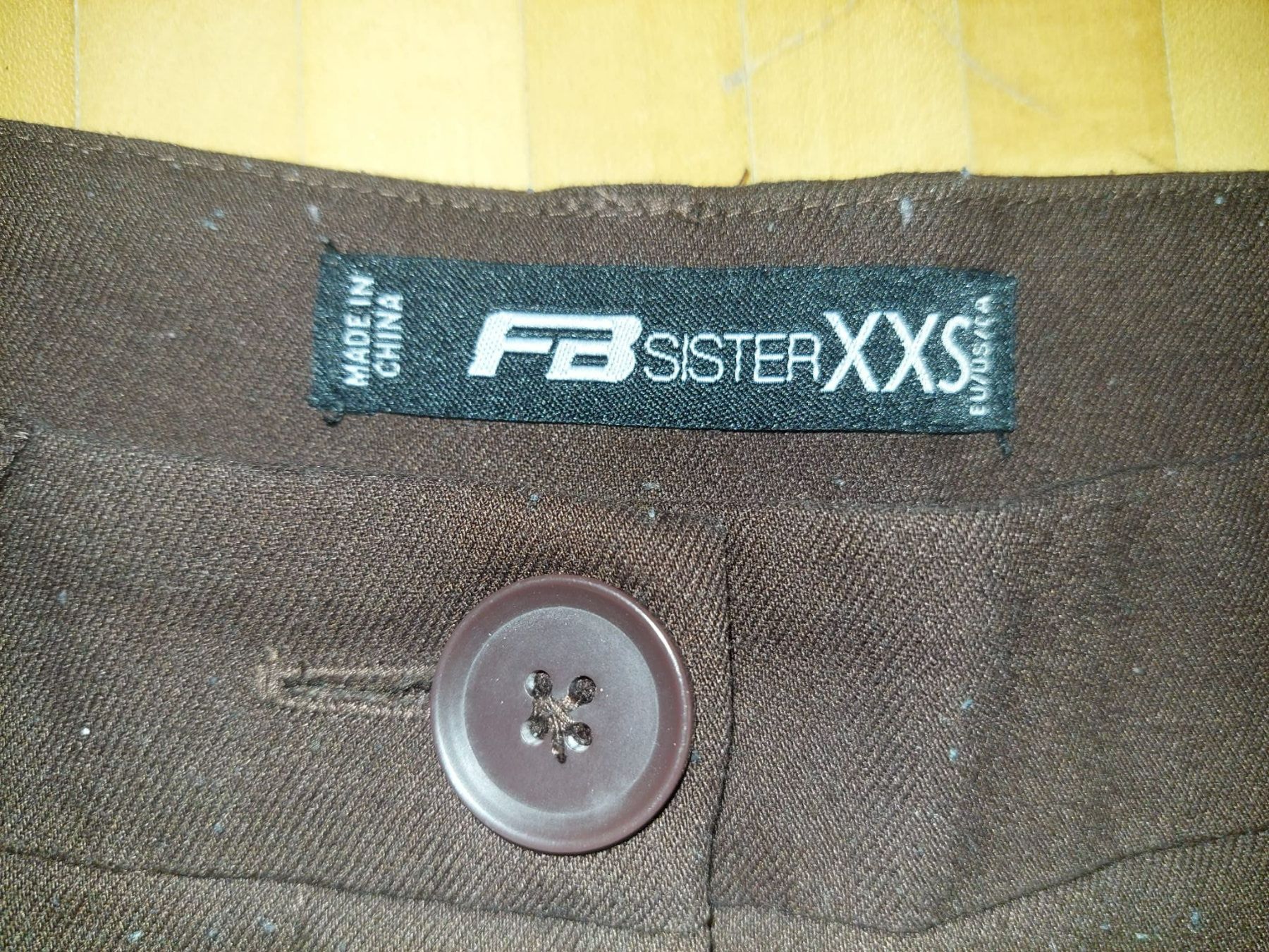 Pantaloni: FB Sister Cargohose, XXS, braun – Usato da Neftenbach venduto da lor_7thq 1