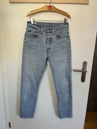 Levis 501 Crop Jeans, hellblau, Gr. 27