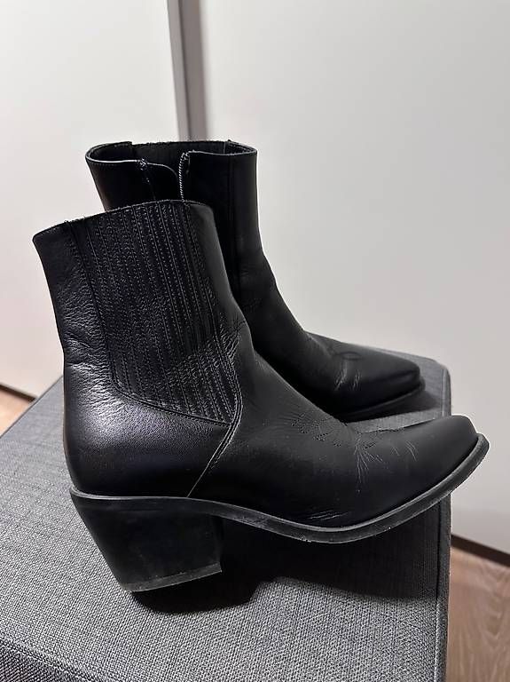 Scarpe da donna: Stiefeletten Cowboy Leder schwarz – Usato da Erlen venduto da kla_6jrr