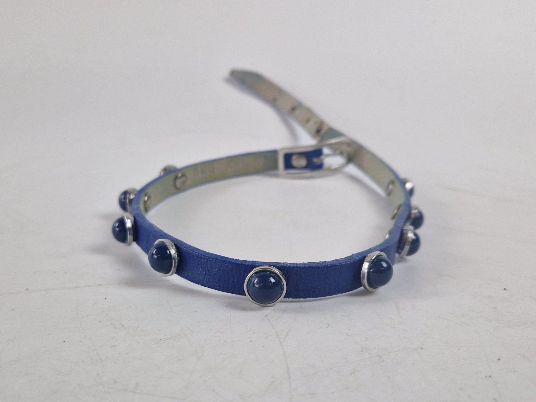 Bracciali & Braccialetti: Blaues Armband aus echtem Leder – Usato da Muhen venduto da Restwert_Muhen 2