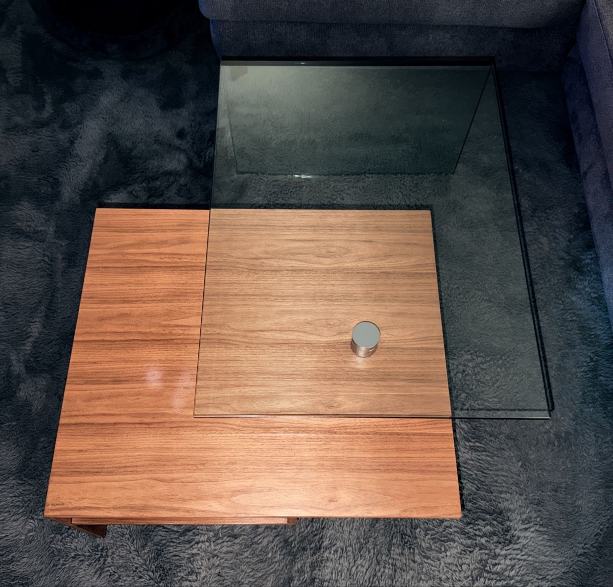 Tavoli: Tisch mit Glas/Nussbaum und Fach – Usato da Uster venduto da gamergirl04 1