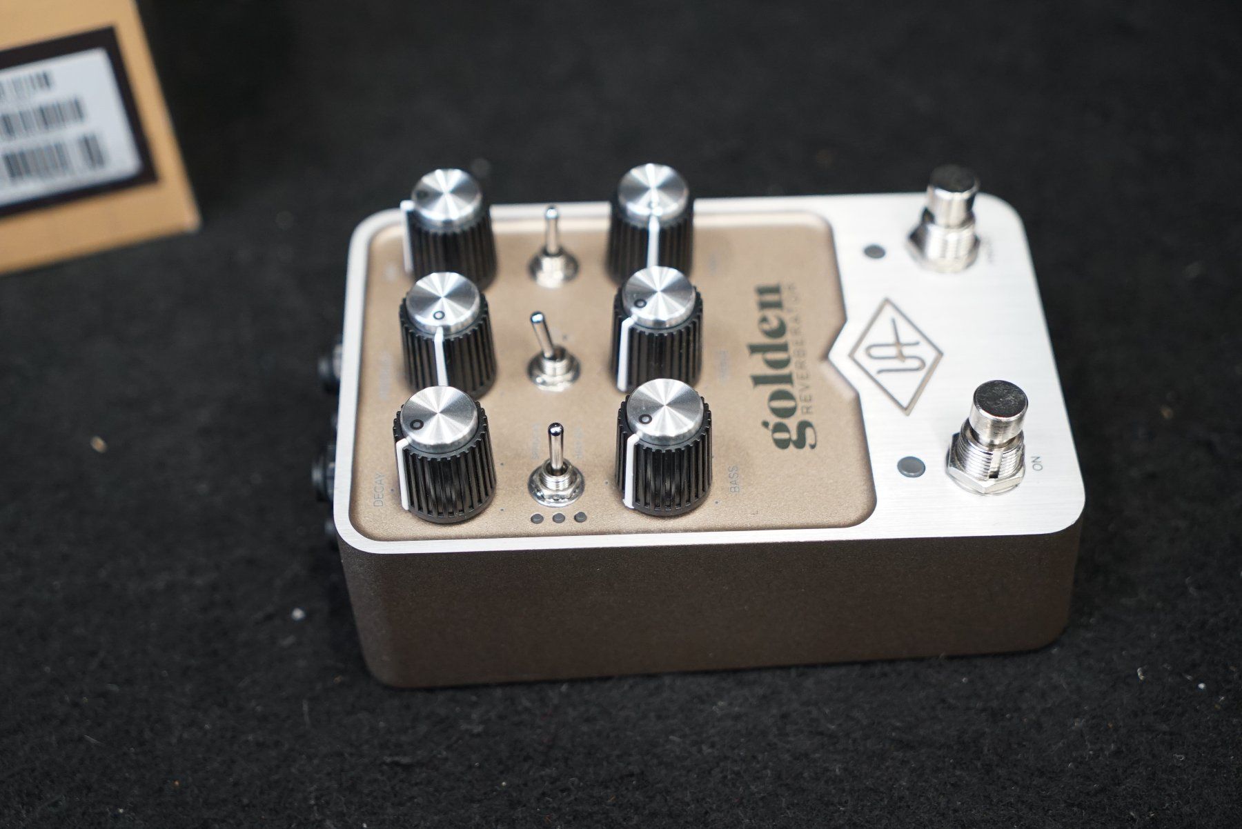 Universal Audio Musikinstrumente: Universal Audio Golden Reverberator Pedal – Gebraucht aus Ortschwaben von Musictrade 4