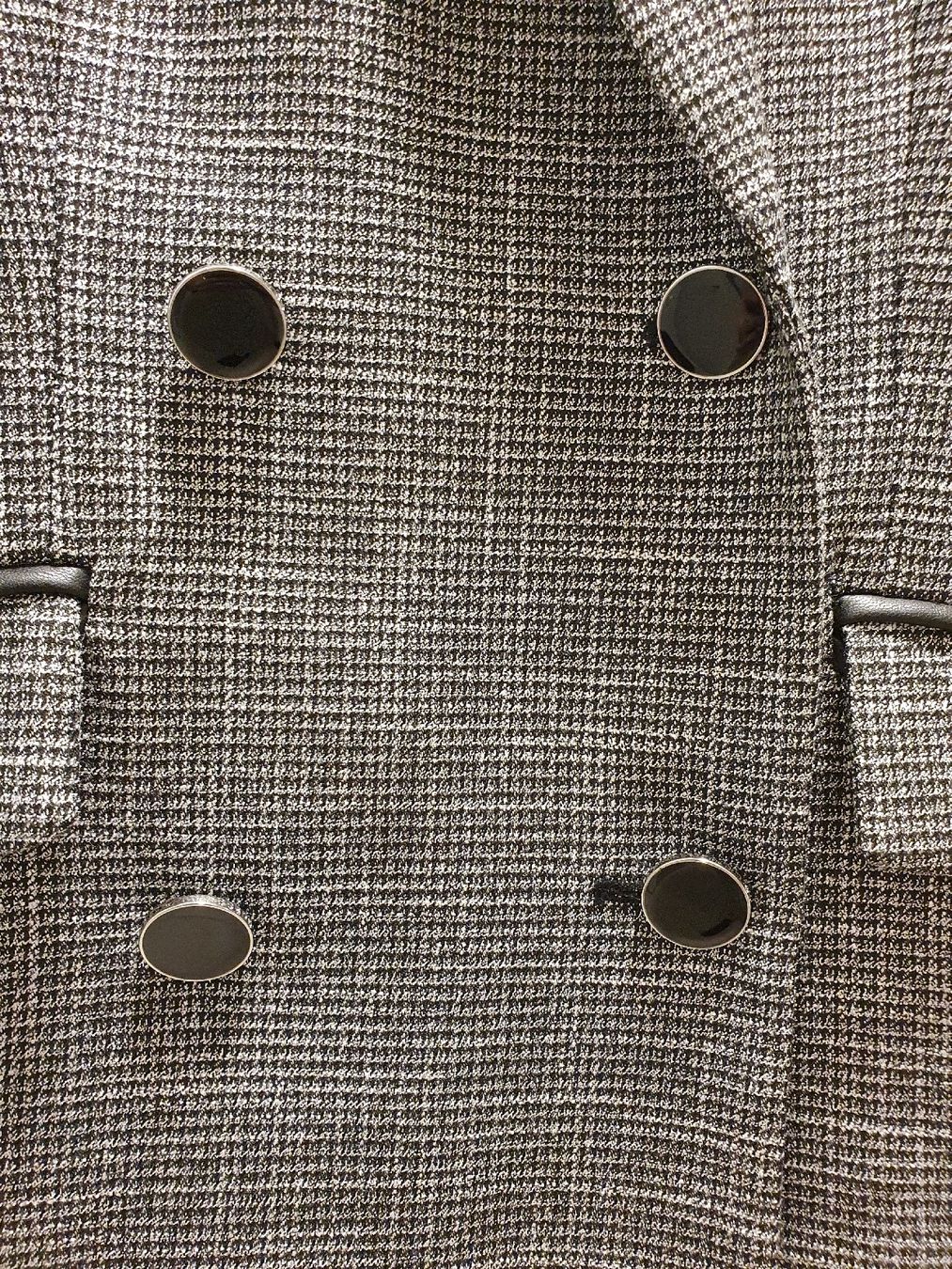 Guess Giacche: Neuer Guess Blazer Grösse XS – Nuovo (secondo la descrizione) da Wettingen venduto da __Dom__ 2
