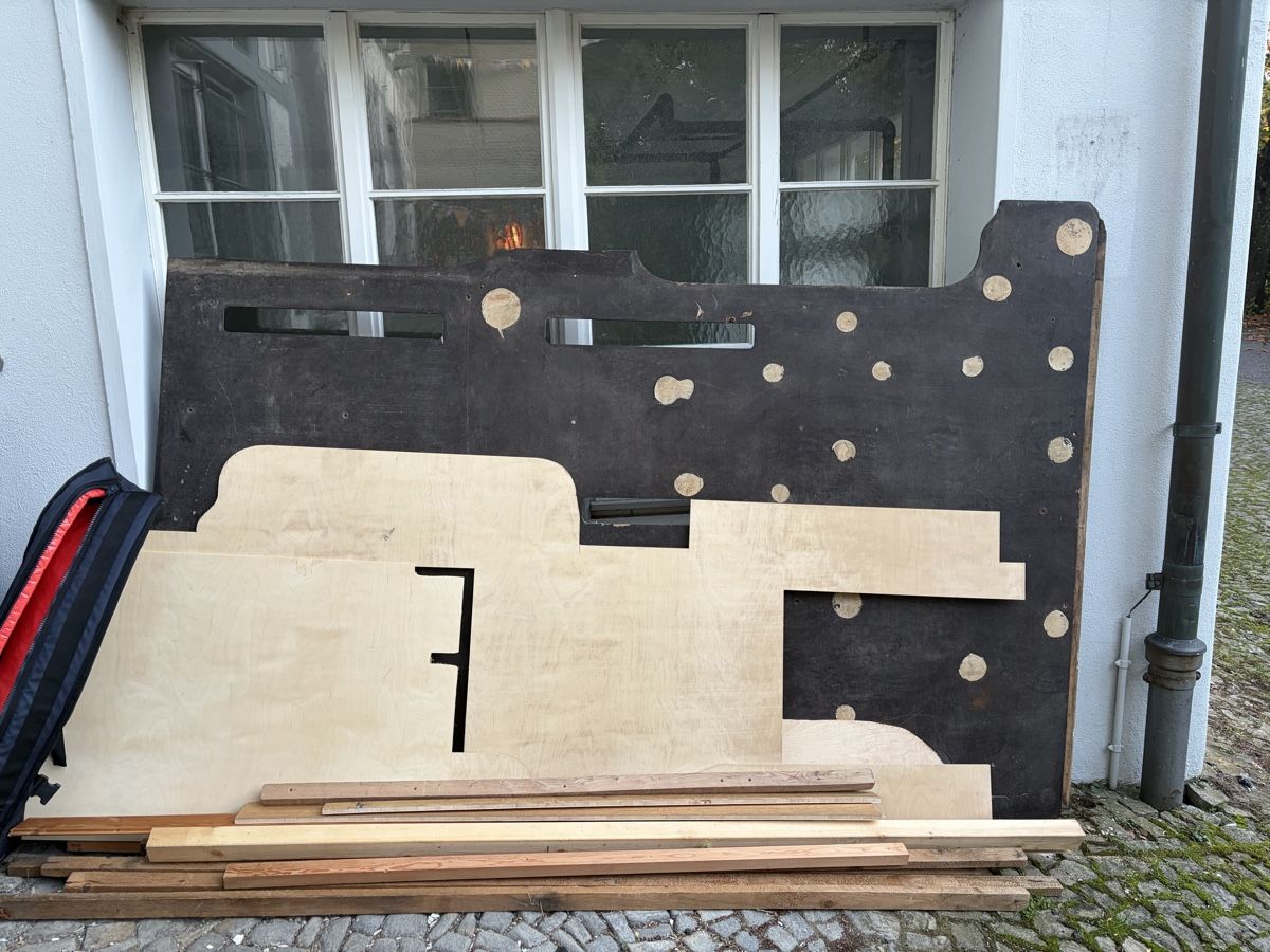 VW Tutti i ricambio: VW LT35 L1 Bodenplatte – Usato da Ittigen venduto da yas_jq2g 1