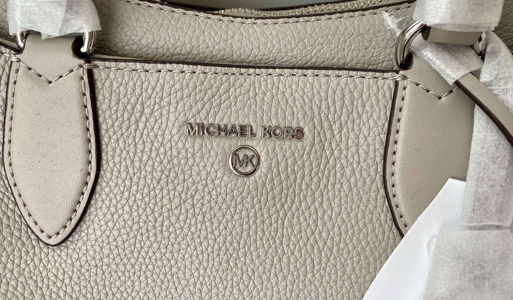 Michael Kors Altro in  Abbigliamento & Accessori: Sac Michael Kors en cuir   NEU! – Nuovo e nell'imballaggio originale da Peseux venduto da Gilloss 6