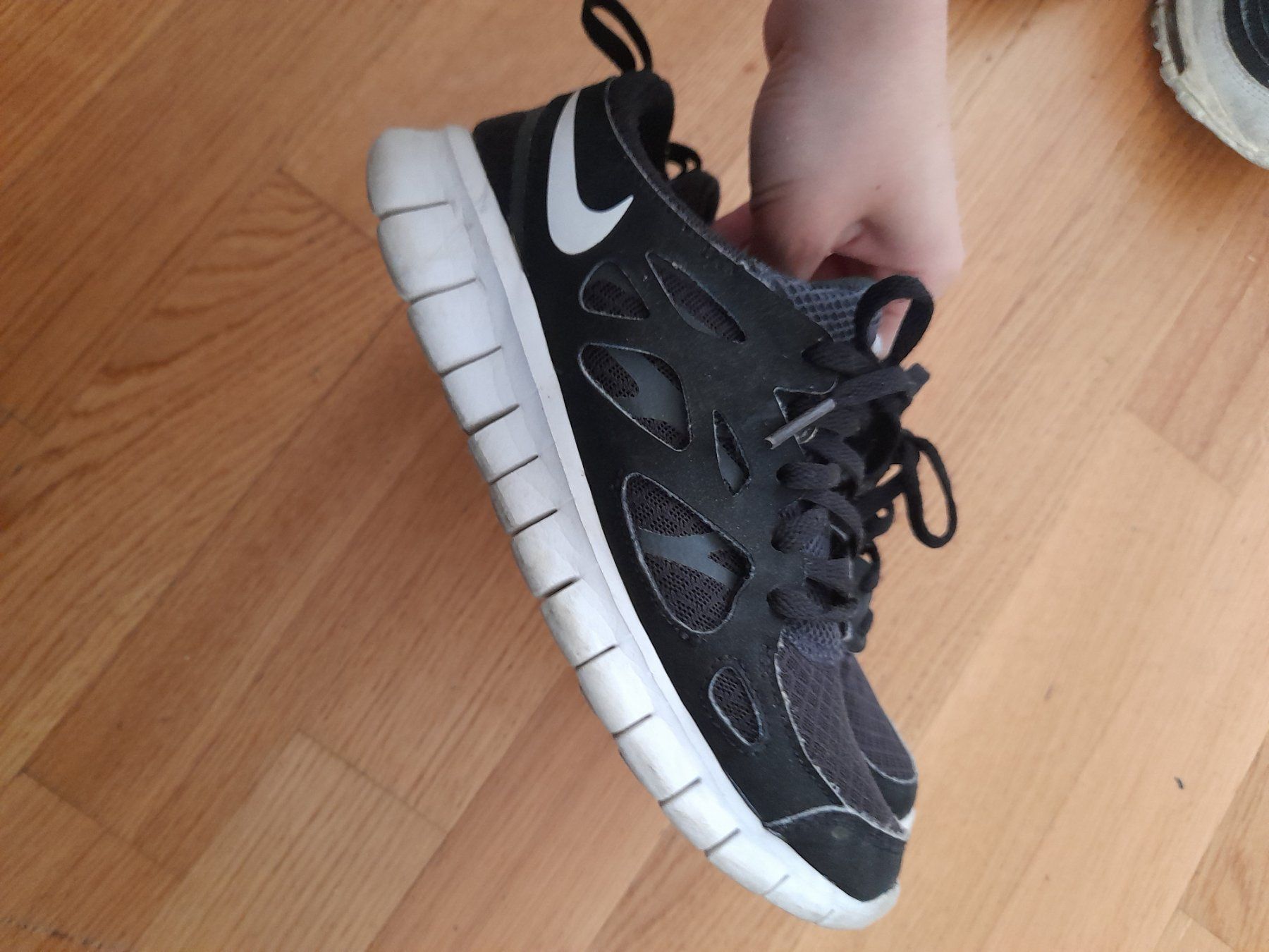 Nike Scarpe da uomo: Nike Schuh sommer Gr. 36 – Nuovo (secondo la descrizione) da Gwatt (Thun) venduto da B.D.999 1