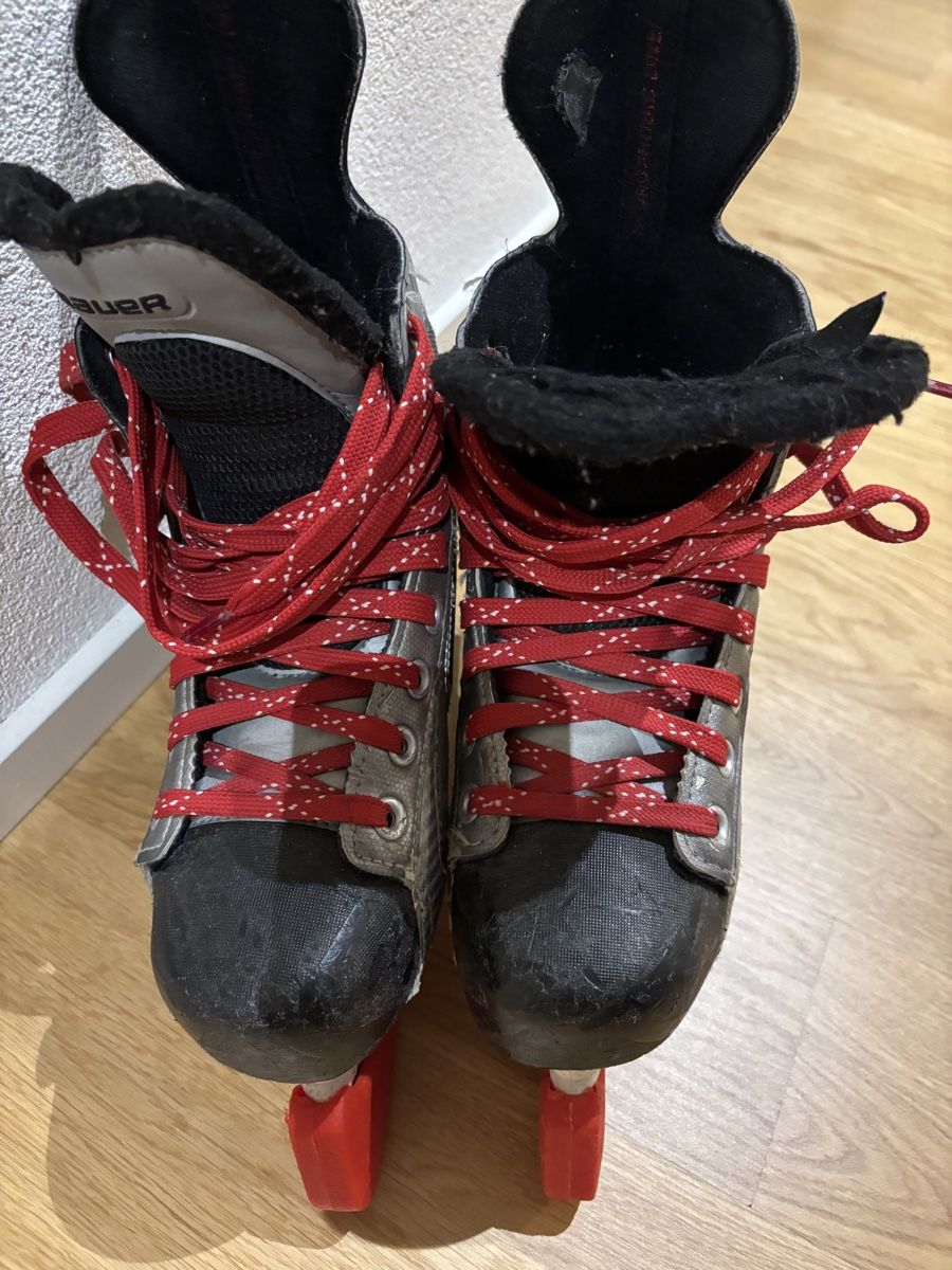 Bauer Schlittschuhe: Patins à glace Bauer Supreme – Gebraucht aus Mur (Vully) FR von lea_rsw7 1