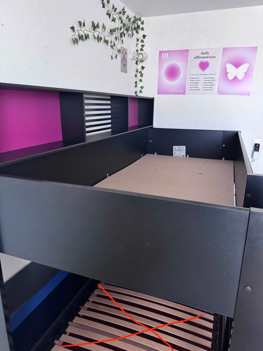 Conforama Letti: Hochbett schwarz lila / blau – Usato da Zürich venduto da istvanfarkas 5