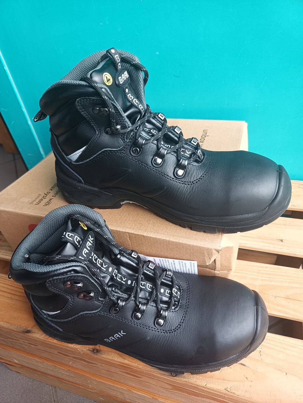 Scarpe da uomo: Baak Sicherheitsschuhe S3 SRC ESD 41 – Nuovo e nell'imballaggio originale da Oberegg venduto da 19franzi94 1