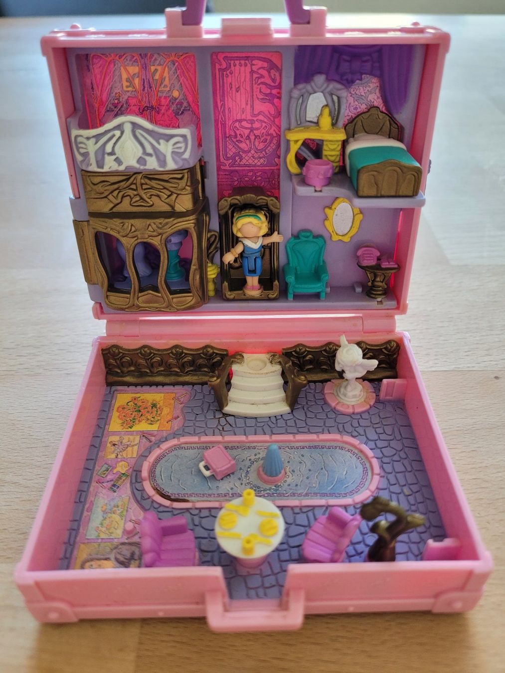 Polly Pocket Spieldosen: Polly Pocket Paris 1996 Vacation Fun – Gebraucht aus Uznach von ssmiy 2