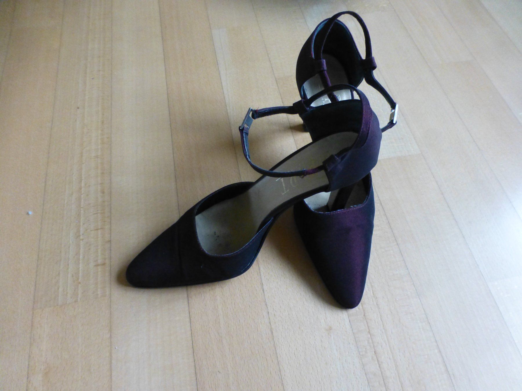 Alba Moda Scarpe da donna: Pumps (elegant) – Usato da Hergiswil NW venduto da annettelia