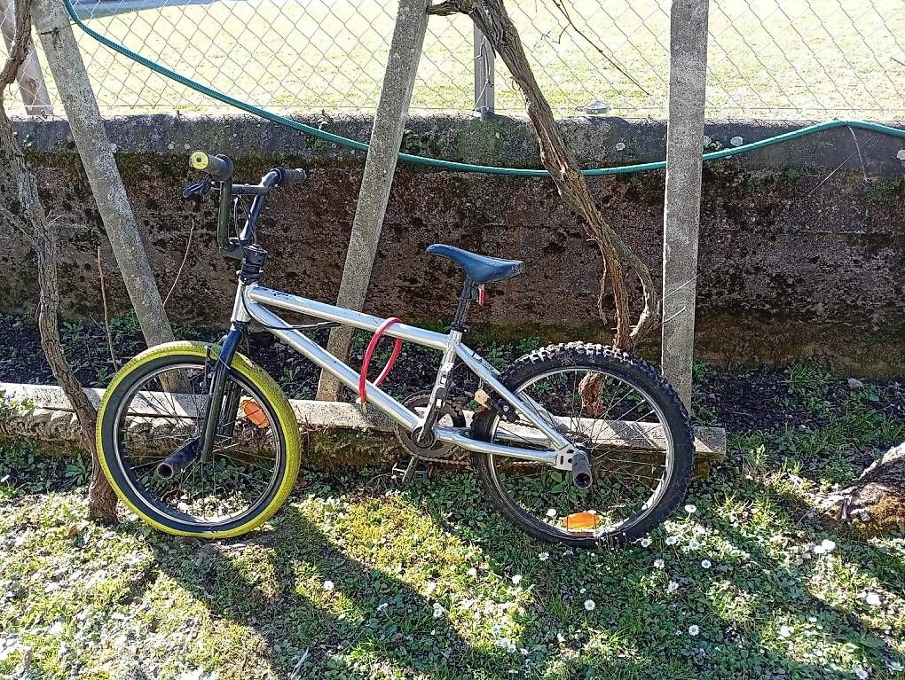 Biciclette: Vendesi 2 biciclette usate ma funzionanti – Usato da Ligornetto venduto da val_z7dy