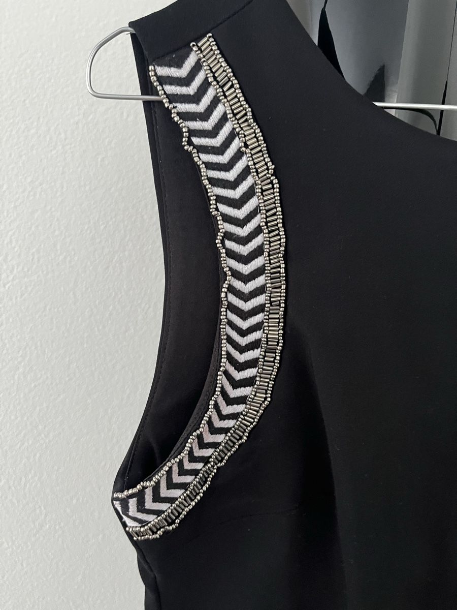 Zara Vestiti: Kleid elegant schwarz mit Steinen Gr. L Zara – Nuovo (secondo la descrizione) da Hinwil venduto da dire07 1