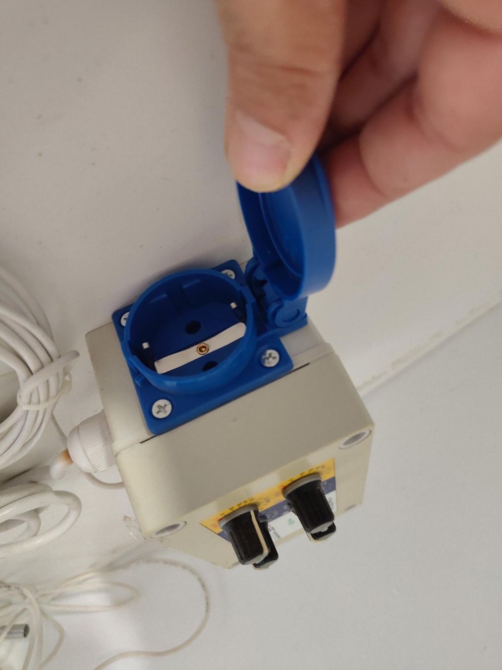 Sonstiges Elektromaterial: Lot of 2x GSE Environmental Controllers – Gebraucht aus Capolago von Bomberz 2