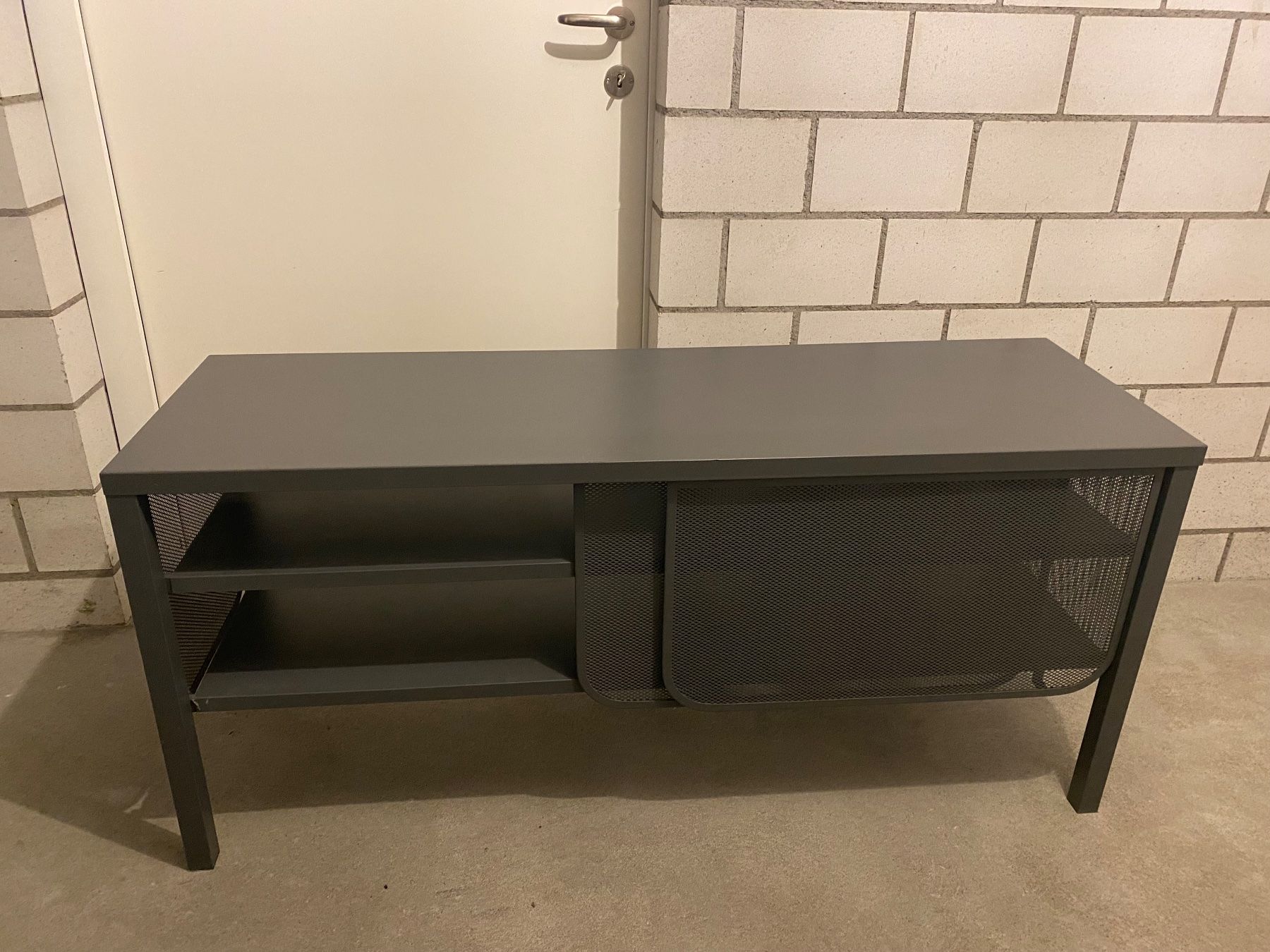 Mobili TV: TV Sideboard dunkelgrau – Usato da Burgdorf venduto da stu_r6r7 1
