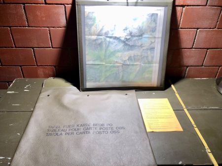 Schweizer Armee Kartentafel Kartenschutz Kommandoposten