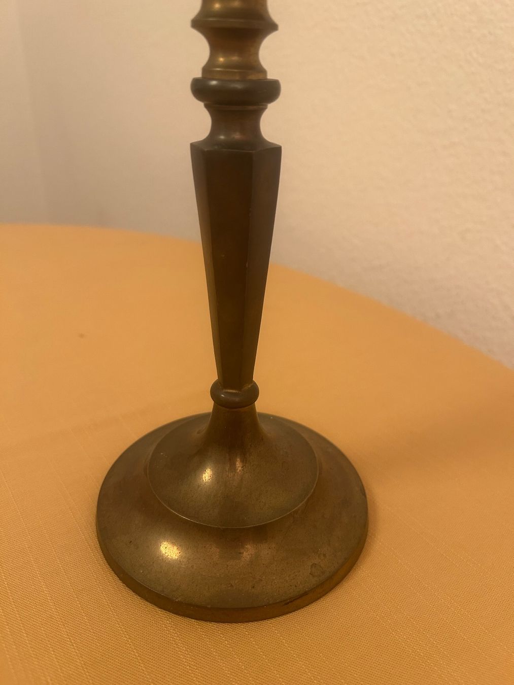 Kerzenständer: klassischer Vintage-Kerzenständer aus massivem Messing – Gebraucht aus Rorschacherberg von Svebe 3