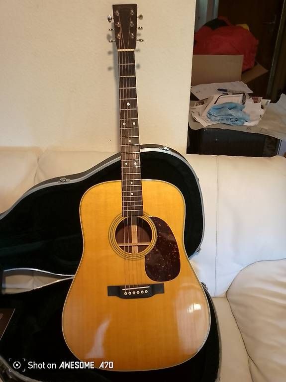 Martin & Co. Musikinstrumente: Guitare Martin d28 – Gebraucht aus Paudex von TCHAKS 1