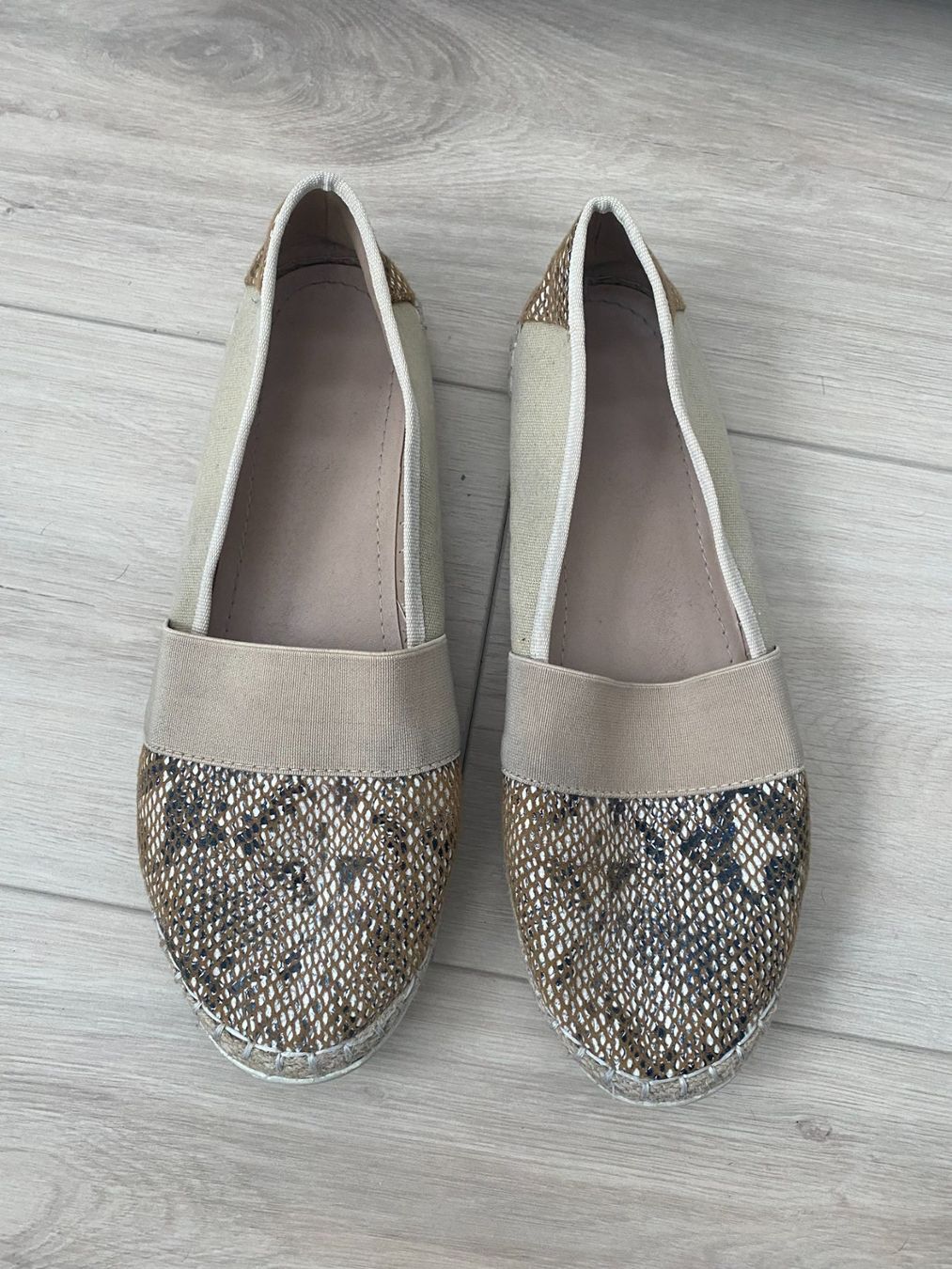 Scarpe da donna: Ballerinas mit Schlangenmuster Gr. 40 – Usato da Füllinsdorf venduto da Sunnebliemli7