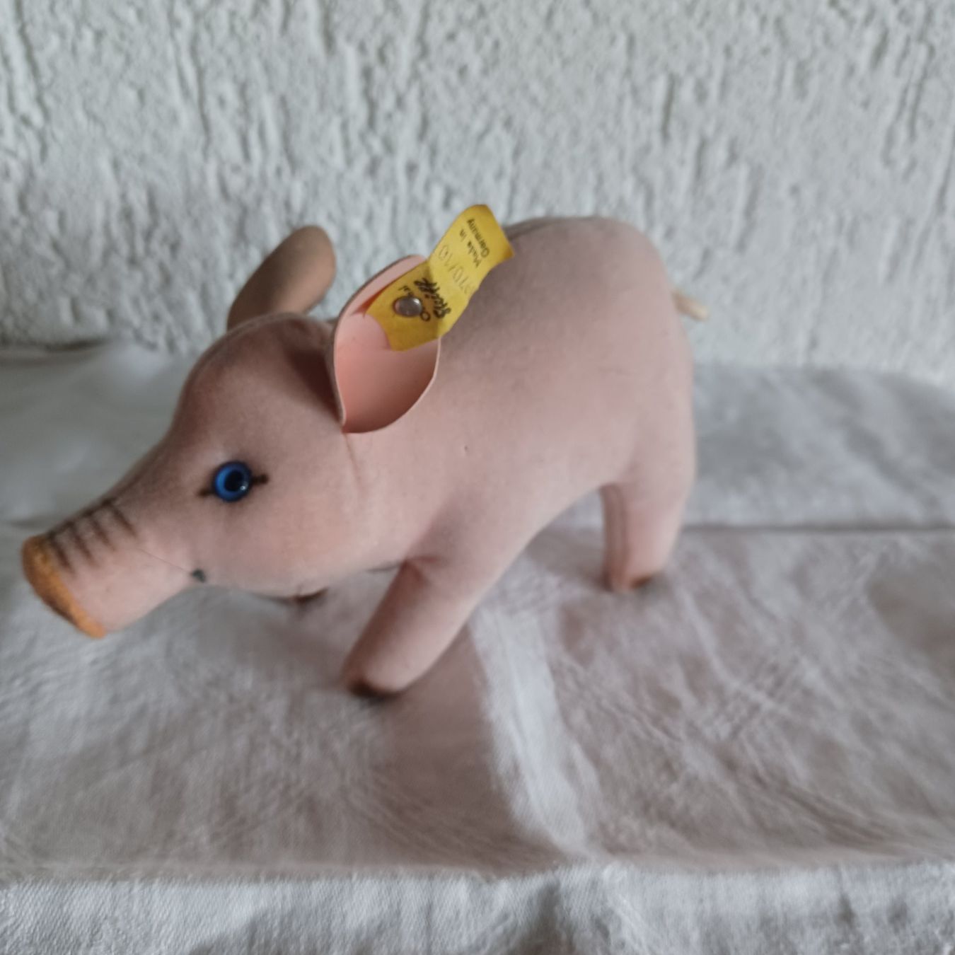 Steiff Spielzeuge: Steiff Schweinchen 10 cm gross um 1970 – Gebraucht aus Abtwil SG von luupsy