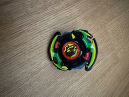 TAKARA TOMY BEYBLADE DARK DRANZER F (FIRST GEN)