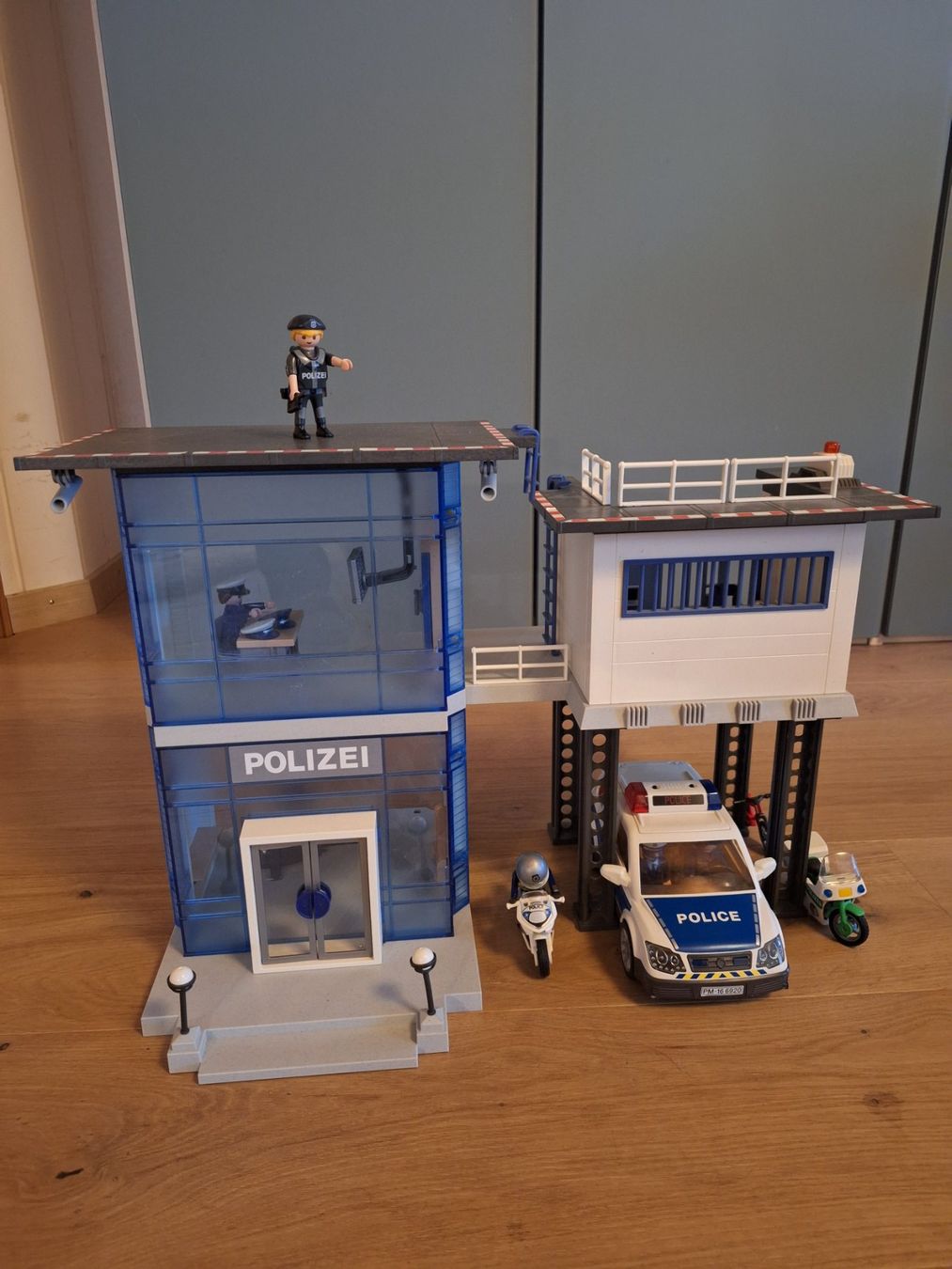 Playmobil Giocattoli: Playmobil Polizeistation mit Zubehör – Usato da Meinisberg venduto da sab_25wr
