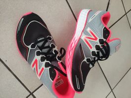 Neu new Balance Schuhe gr 36 or 37