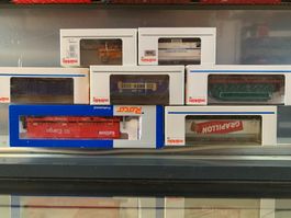 Wagen-Set mit 7 Stück + 11 Namhafte Modellbahn Hefte TOP...