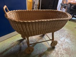 Weidenkorb Wagen /Kinderwagen geflochten (D1) 
