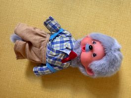 Poupée Monchhichi vintage en habits, parfait état!