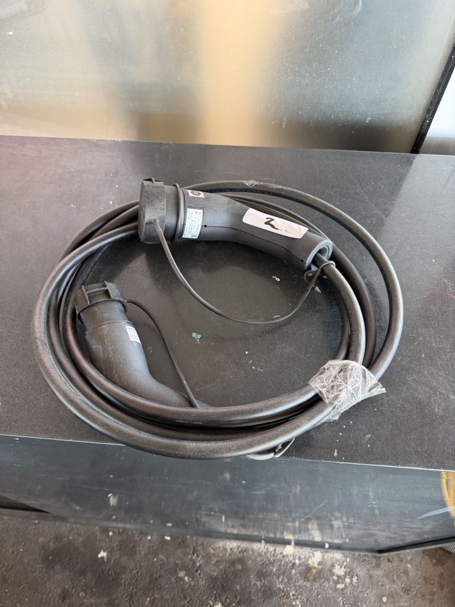 Câbles: Ladekabel Typ 2 – D'occasion à Zürich par l.spalletta