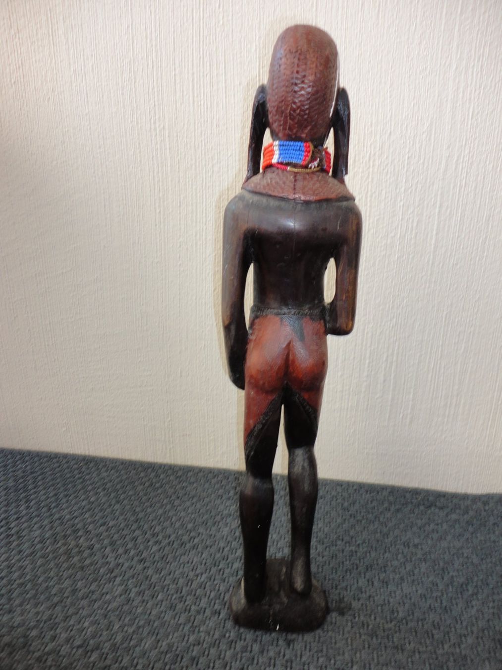 Skulpturen & Statuen: Afrikanische Holzfigur, handgeschnitzt – Gebraucht aus Alpnach Dorf von Hbalzli 2