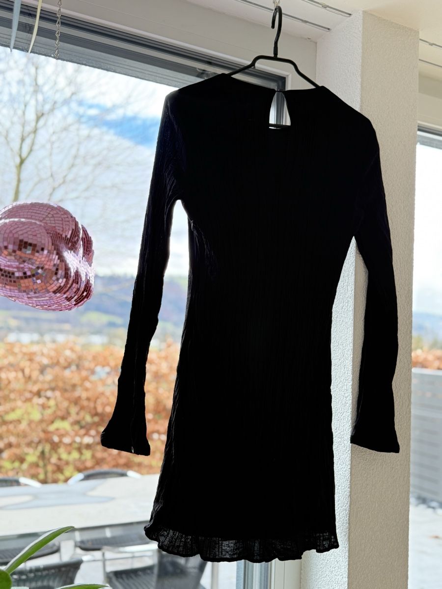 Zara Robes: Zara dress – D'occasion à Münsingen par ann_y7w7 1