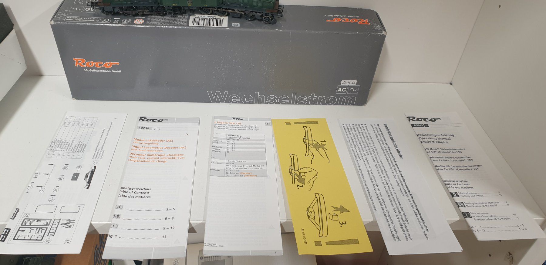 Roco Modellini di ferrovie: Roco SBB Ce6/8 Rangierkrokodil Digital H0/AC 69848 – Usato da Neuenhof venduto da ludovicco 8