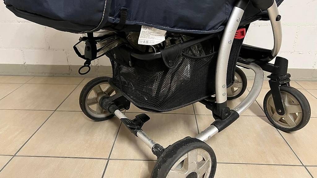 Kinderwagen: 3 in einem Kinderwagen  – Gebraucht aus Hellikon von hegae 1
