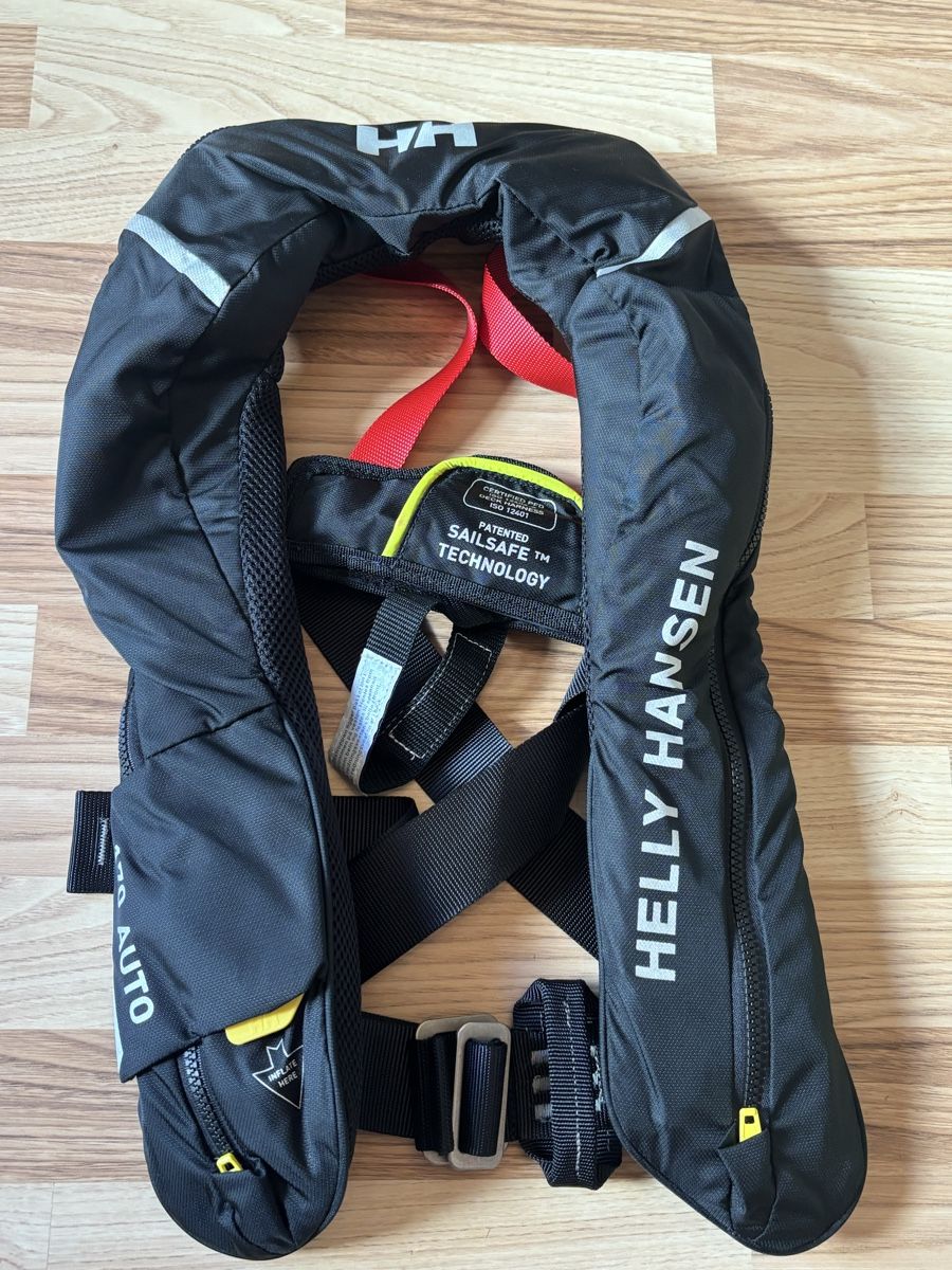 Helly Hansen Giubbotti di salvataggio: Helly Hansen Rettungsweste 170N Auto, Neuwertig – Nuovo (secondo la descrizione) da Stein AG venduto da gub_9ycx 1