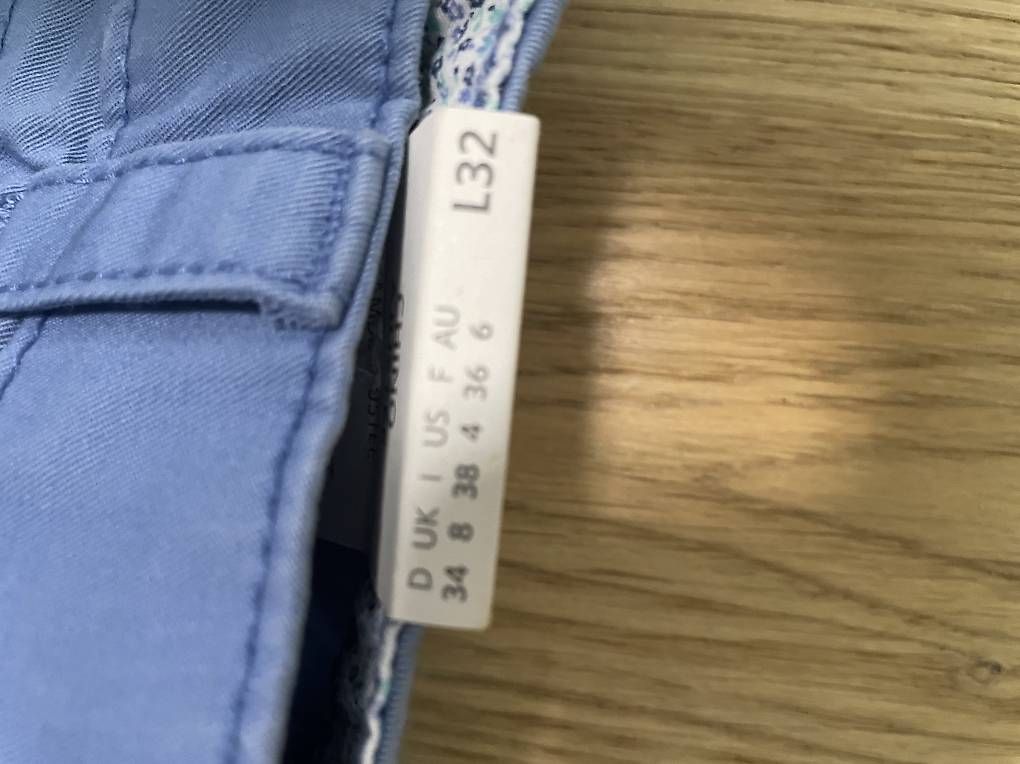 Pantaloni: Hosen Damen gr 36 – Usato da Lachen SZ venduto da TetianaK 1