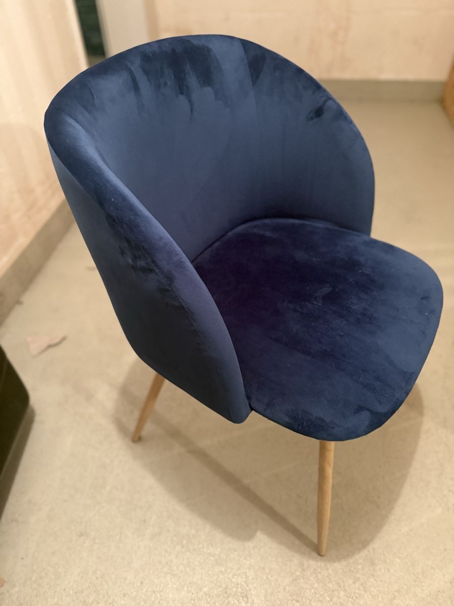 Sedie: Stylish Velvet Chair – Usato da Holzhäusern ZG venduto da Valentina5789