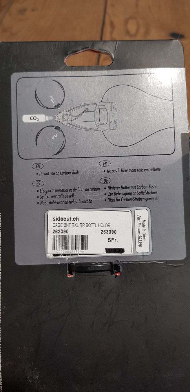Supporti per biciclette: Flaschen Halterung Carbon – Nuovo e nell'imballaggio originale da Schwarzsee venduto da Sidecut 1