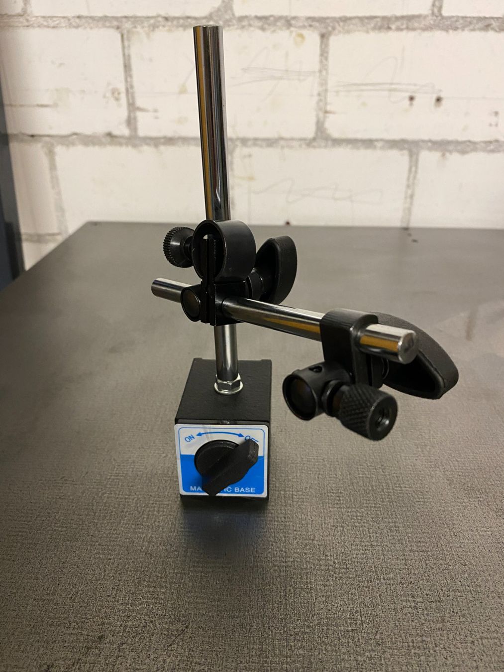 Messen: Magnet-Messstativ – Neu (gemäss Beschreibung) aus Schönenbuch von Laubfrosch05