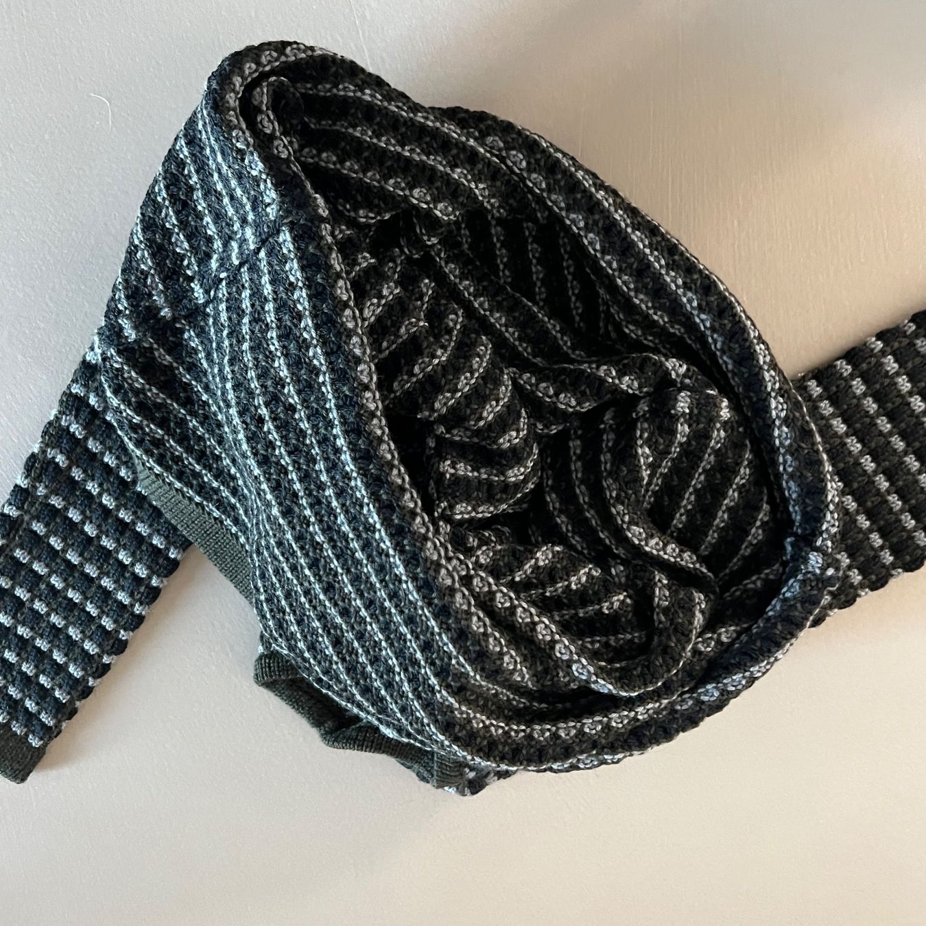 Pullover & Sweatshirts: neuer VIVANA GRAF Pullover olive, grey, black pattern 🖤 – Neu und originalverpackt aus Zürich von ClosetQueen 9