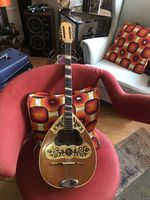 Bouzouki artisanal traditionnel 