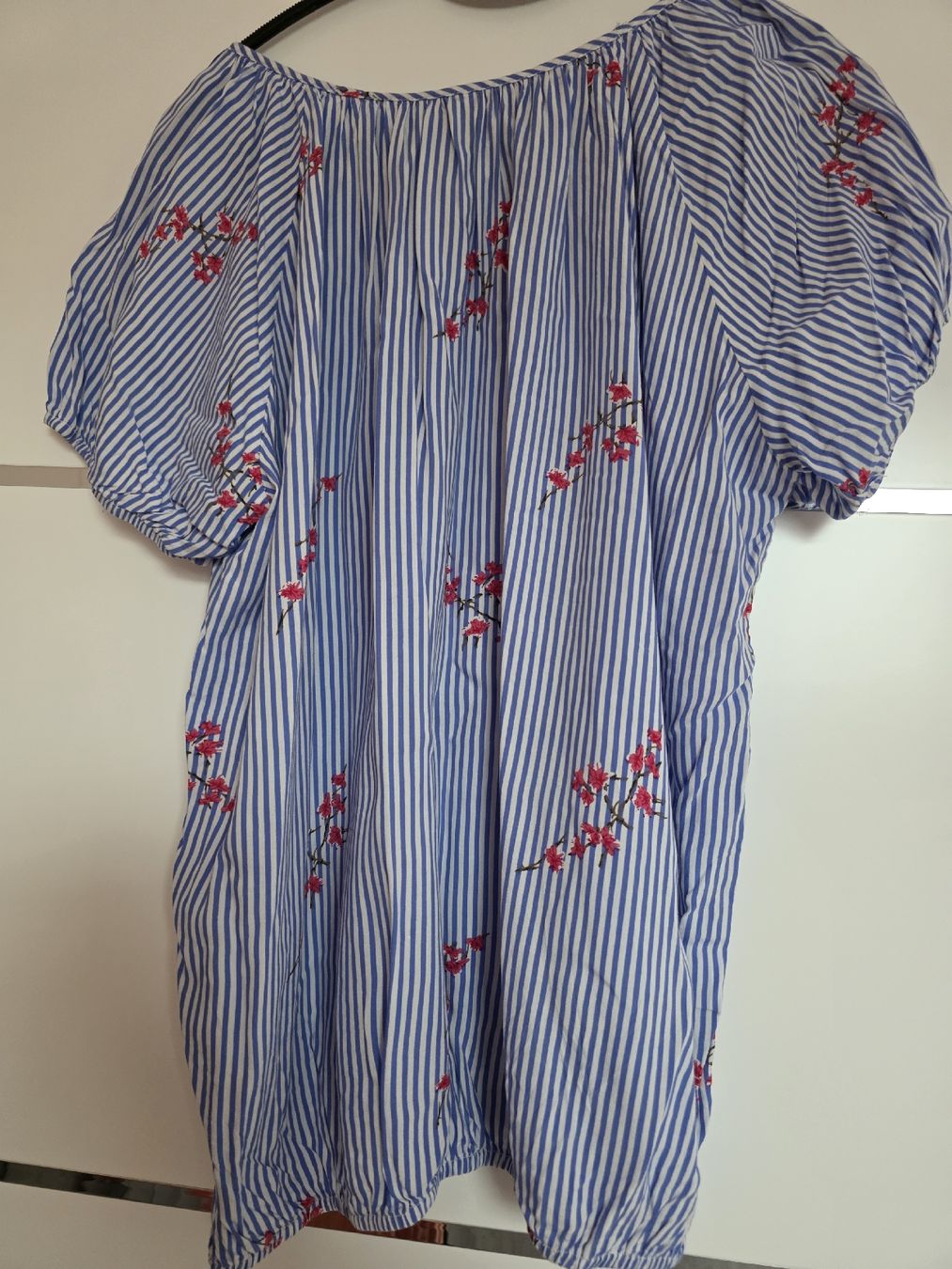 Chemisiers: Chicoree Bluse gestreift mit Blumenmuster Grösse XL – D'occasion à Toffen par ver_x68f 5