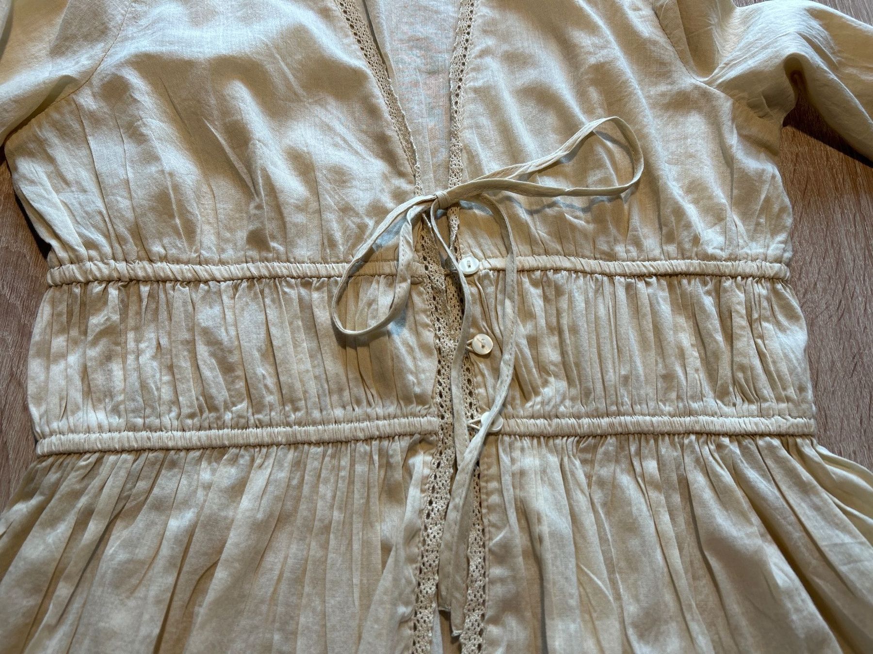 Zara Blusen: Damenbluse langarm hellbeige von Zara Grösse XS – Gebraucht aus Brunnen von Nala2929 6
