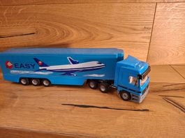 Grosser LKW Truck mit Auflieger, SIKU 3816